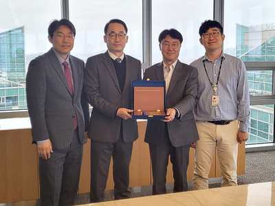 Primetals Technologies receiving the prestigious award at the head office of SeAH Besteel.
